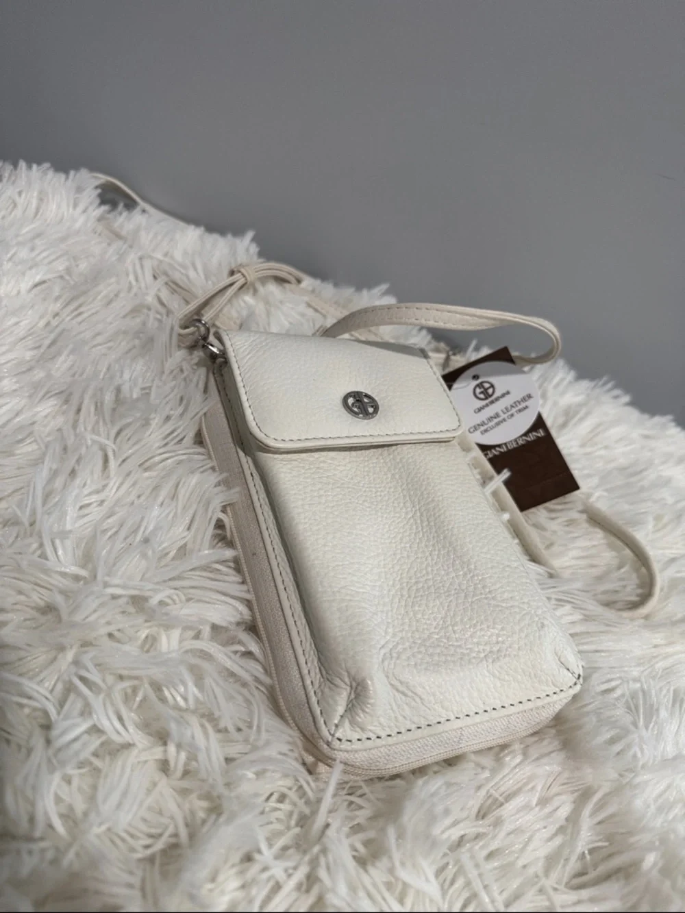Giani Bernini White Wristlet Phone Crossbody